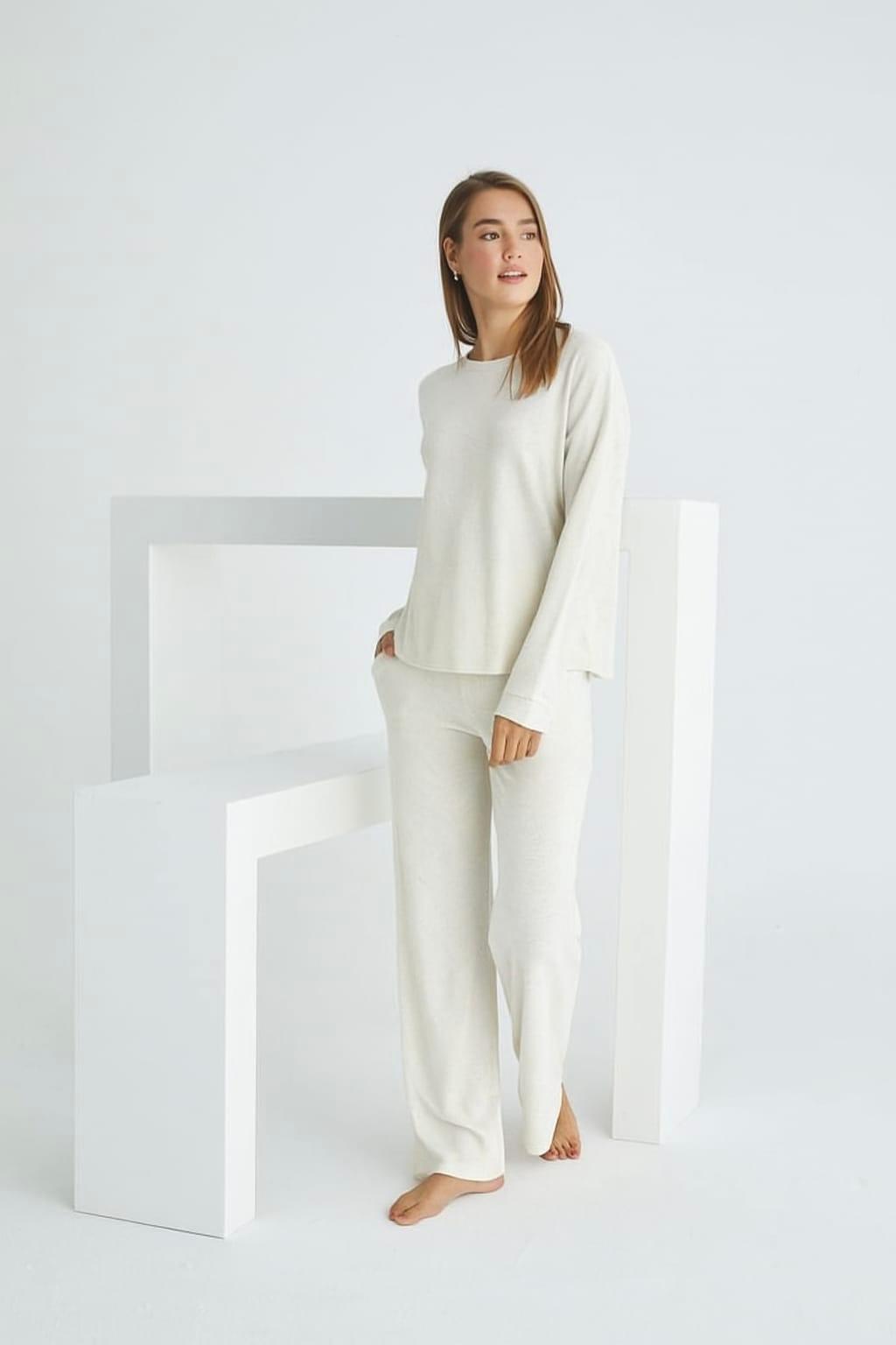 White/RED Color PJ